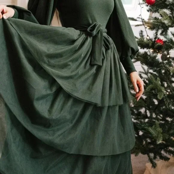 Ivy City Co - Cosette Dress - Green - Picture 2 of 7